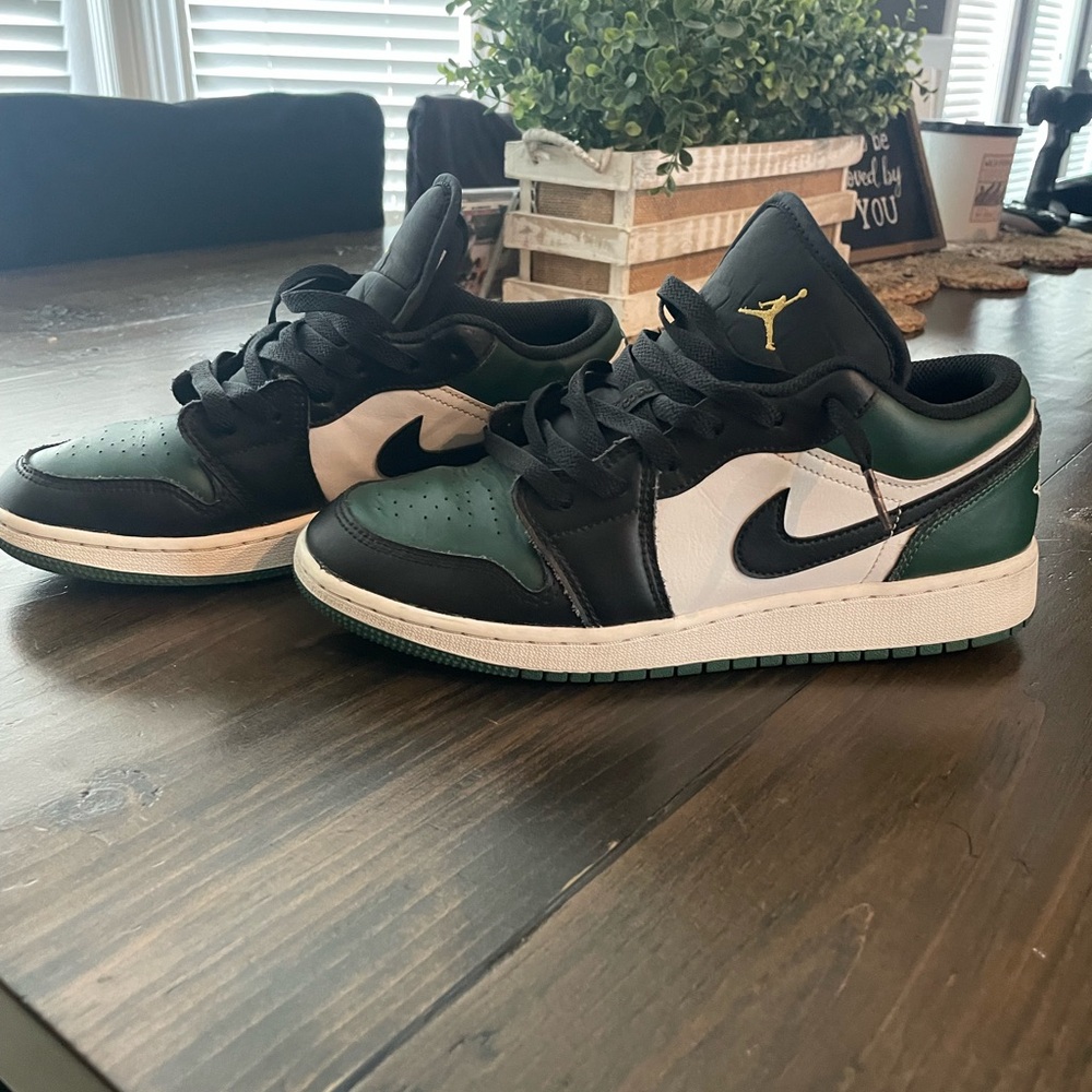 Jordan 1 low GS green toe